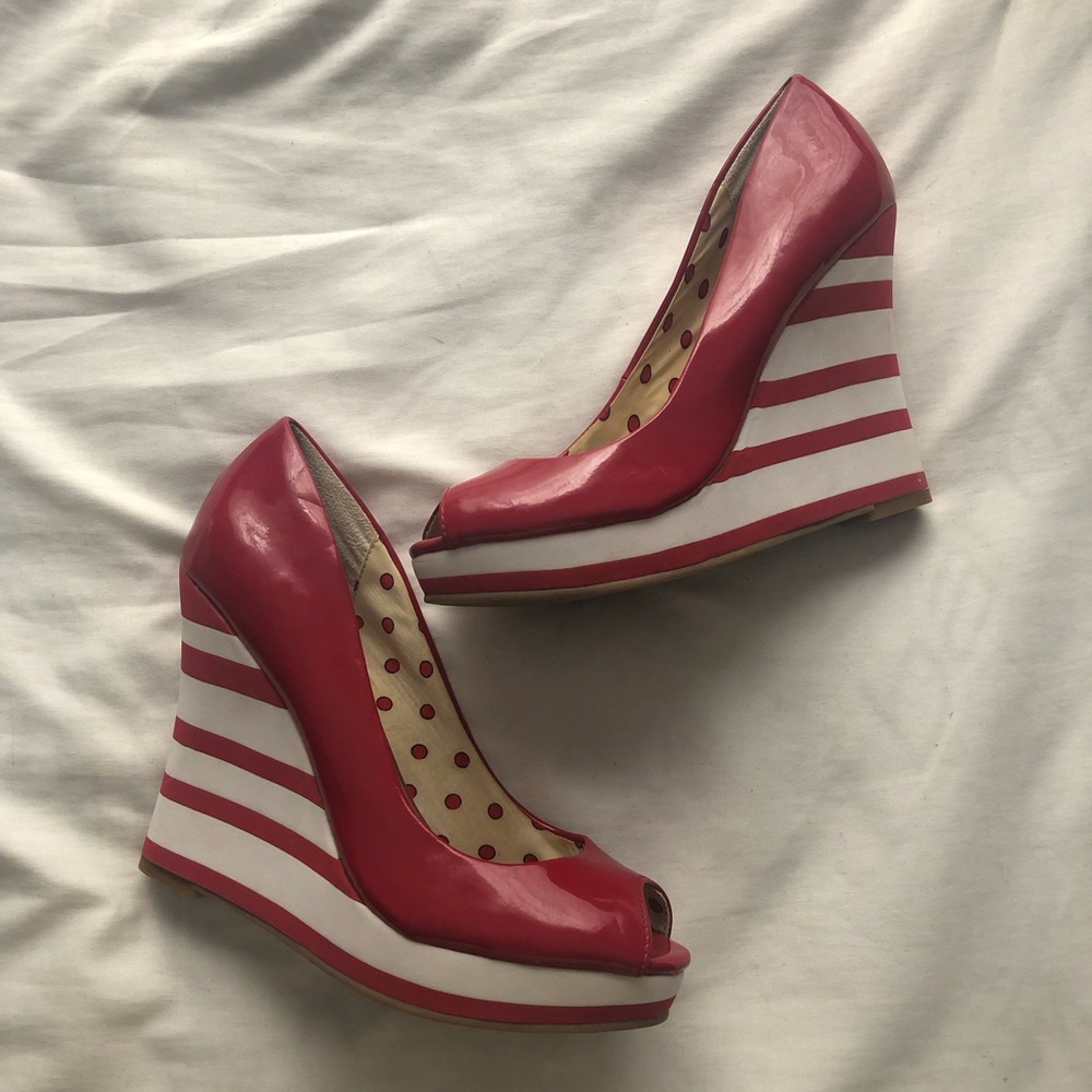 Fergalicious Red and White Nautical Wedges